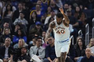 百步穿杨！哈里森-巴恩斯7中6贡献18分5助 三分5中4