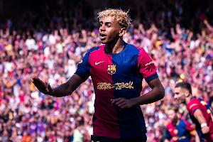 每体：亚马尔买下了曾经属于皮克和夏奇拉的两套豪宅